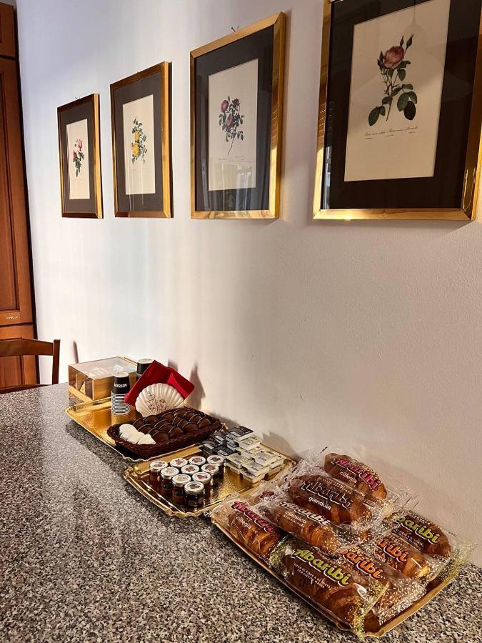 Casa Radiosa Varese Rooms Luaran gambar